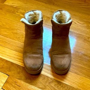 UGG: classic mini II boot, chestnut, size 5.5